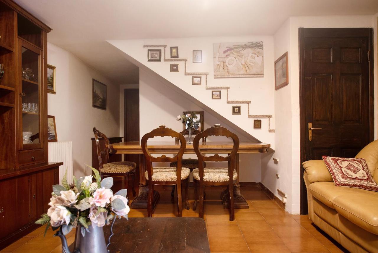 Casa Flora Leilighet Porto Ceresio Eksteriør bilde