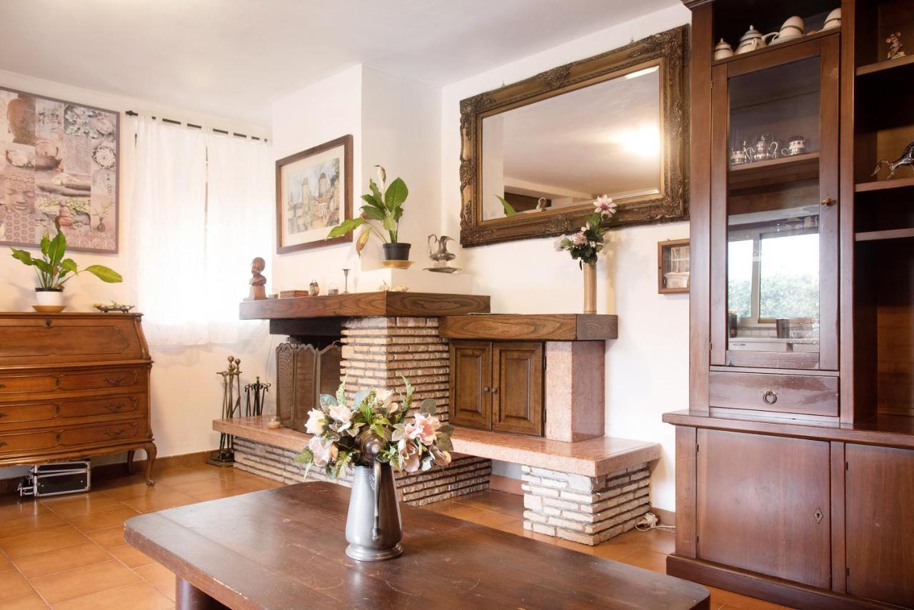 Casa Flora Leilighet Porto Ceresio Eksteriør bilde