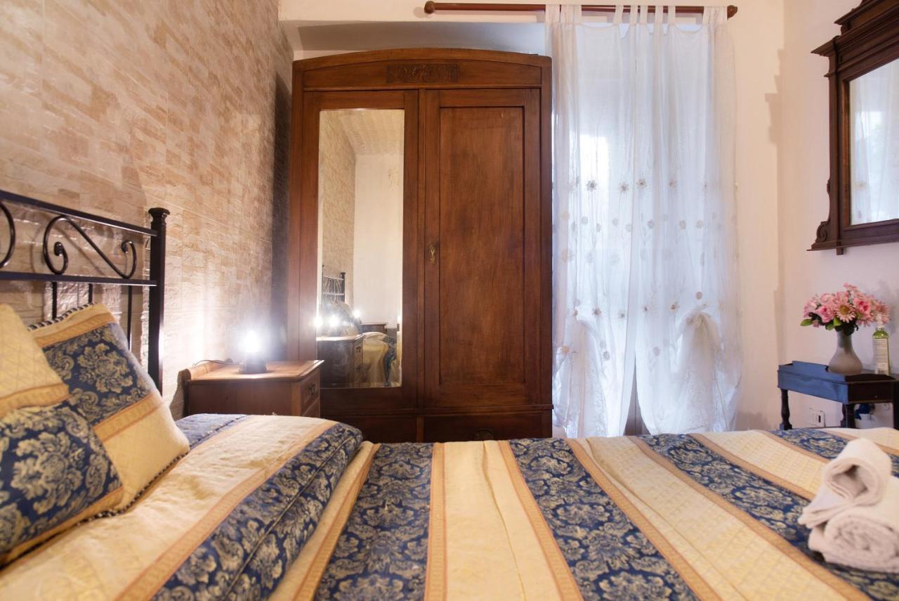 Casa Flora Leilighet Porto Ceresio Eksteriør bilde